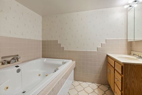 Tiny photo for 112 S Delphia Avenue, Park Ridge, IL 60068 (MLS # 12630512)