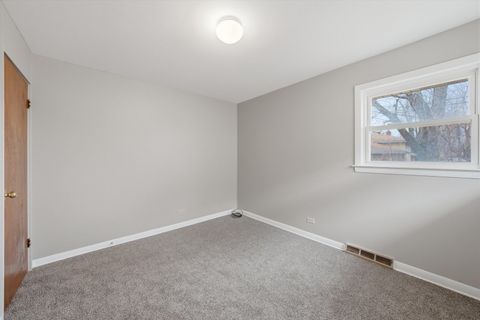Tiny photo for 15201 Sunset Drive, Dolton, IL 60419 (MLS # 12620138)