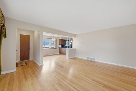 Tiny photo for 15201 Sunset Drive, Dolton, IL 60419 (MLS # 12620138)