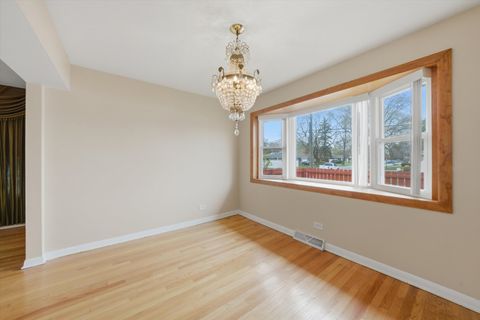 Tiny photo for 15201 Sunset Drive, Dolton, IL 60419 (MLS # 12620138)