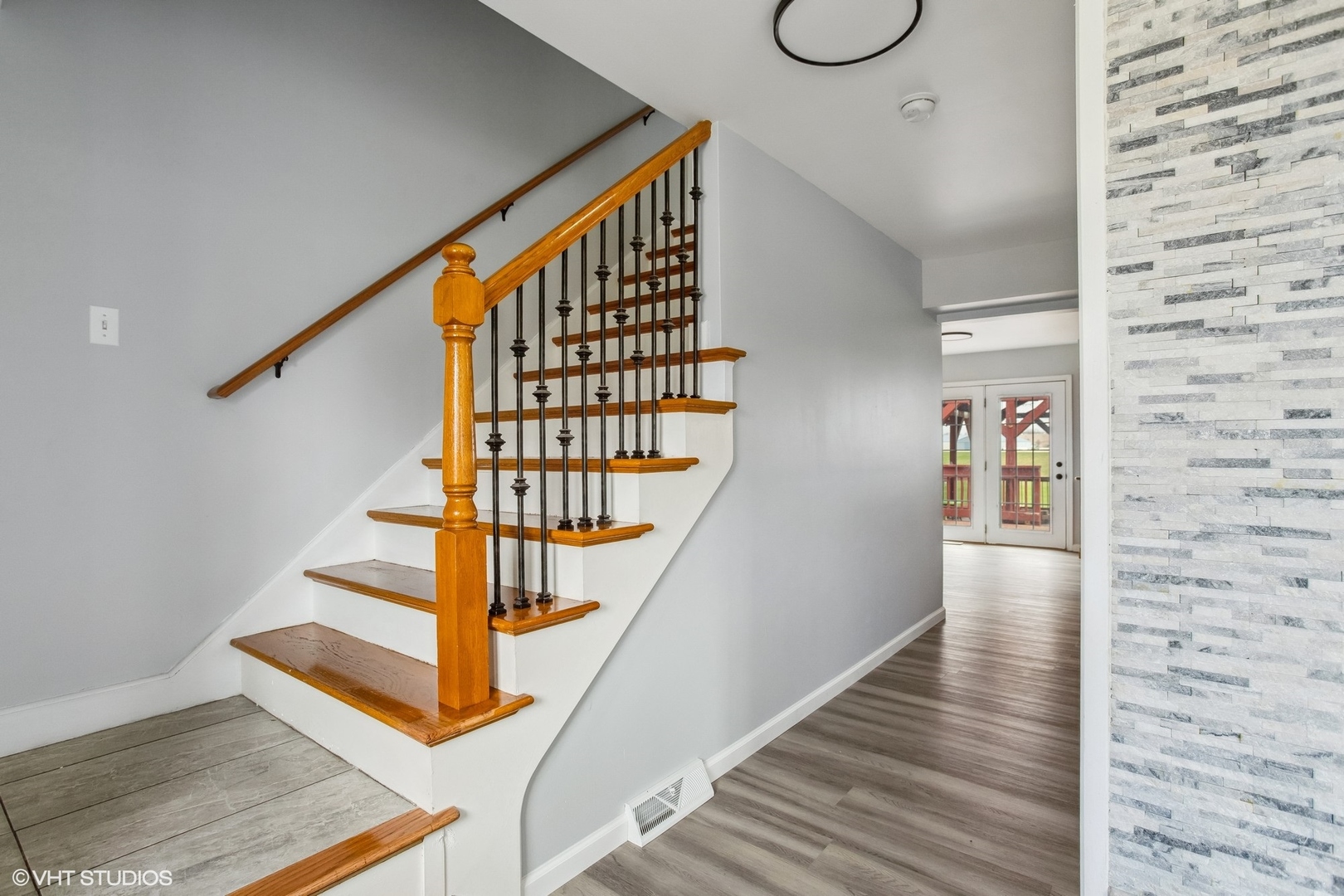 1404 Canyon Court