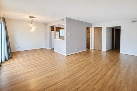 Tiny photo for 7925 Paxton Avenue #3B, Tinley Park, IL 60477 (MLS # 12612146)