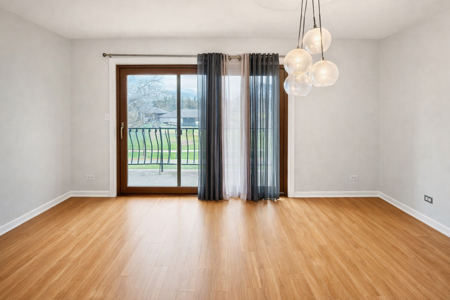 7925 Paxton Avenue 3B