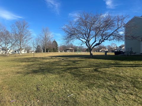 Tiny photo for 12 TRUMAN Court #B, Streamwood, IL 60107 (MLS # 12550289)