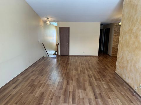 Tiny photo for 12 TRUMAN Court #B, Streamwood, IL 60107 (MLS # 12550289)