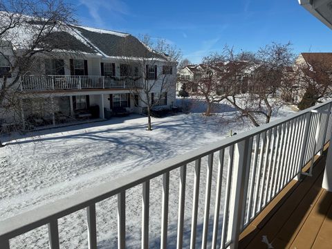 Tiny photo for 12 TRUMAN Court #B, Streamwood, IL 60107 (MLS # 12550289)