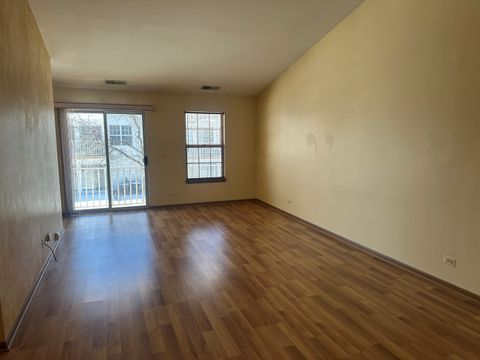 Tiny photo for 12 TRUMAN Court #B, Streamwood, IL 60107 (MLS # 12550289)