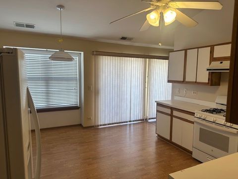 Tiny photo for 12 TRUMAN Court #B, Streamwood, IL 60107 (MLS # 12550289)