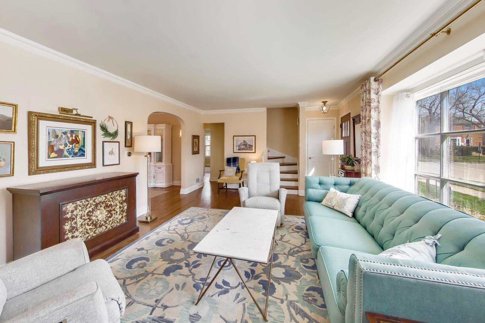 202 N Chester Avenue