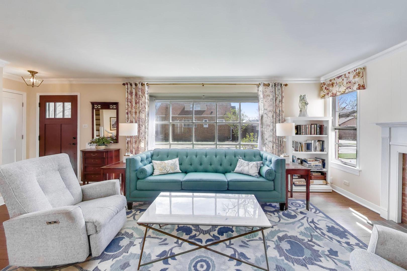 202 N Chester Avenue