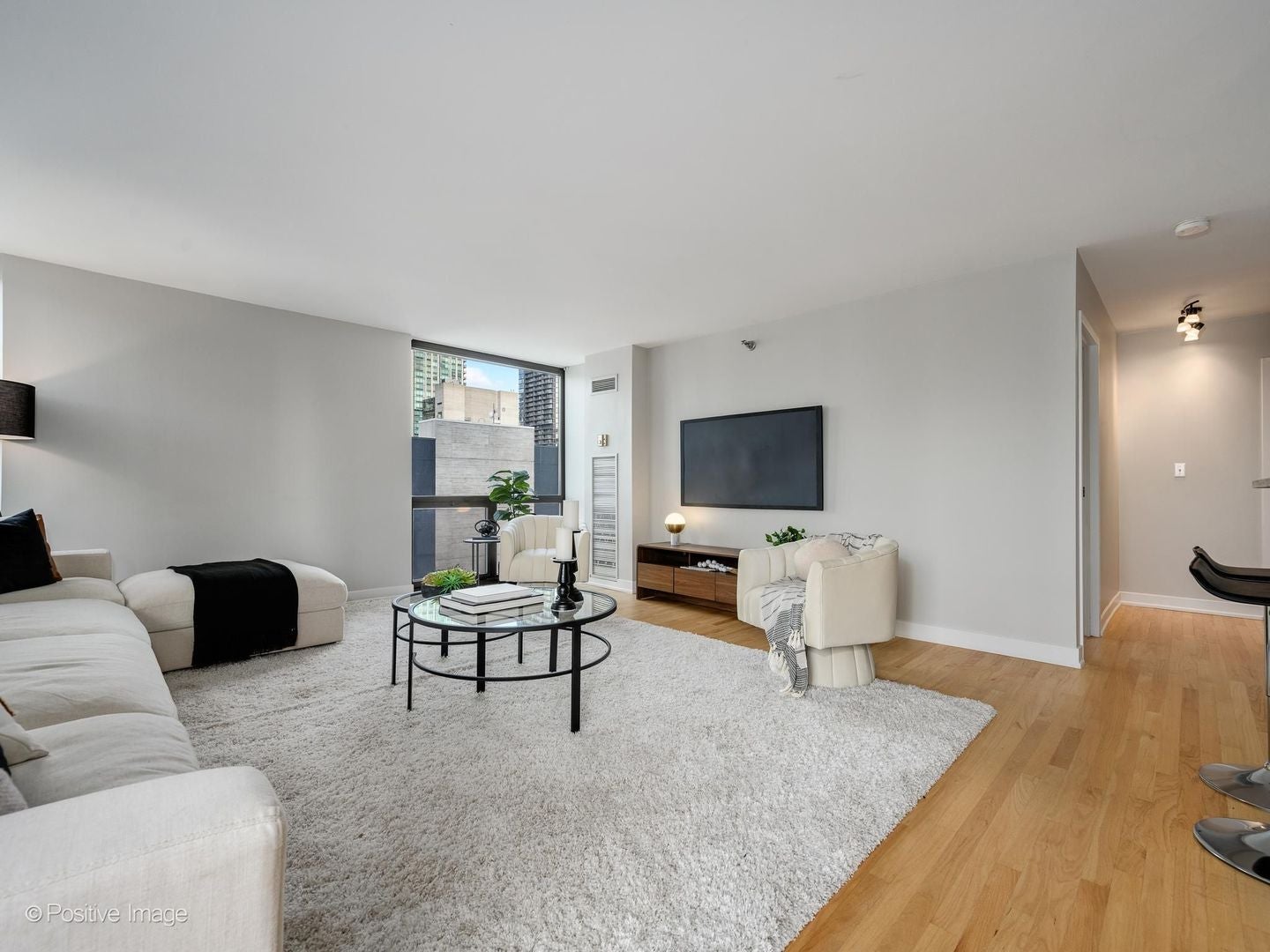 70 W Huron Street 1602