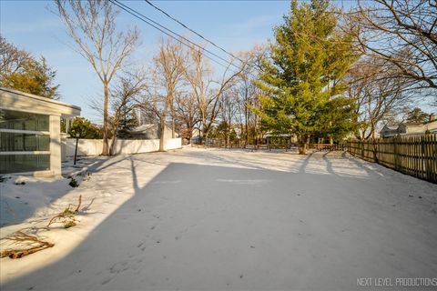 Tiny photo for 1326 Elm Street, St. Charles, IL 60174 (MLS # 12534859)