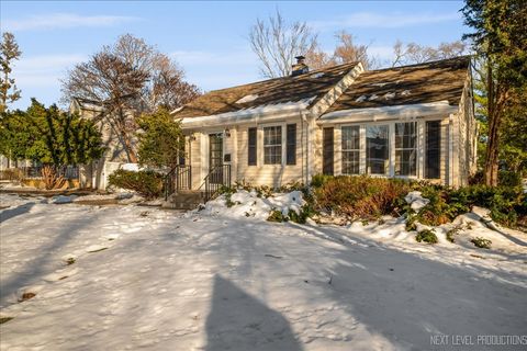 Tiny photo for 1326 Elm Street, St. Charles, IL 60174 (MLS # 12534859)