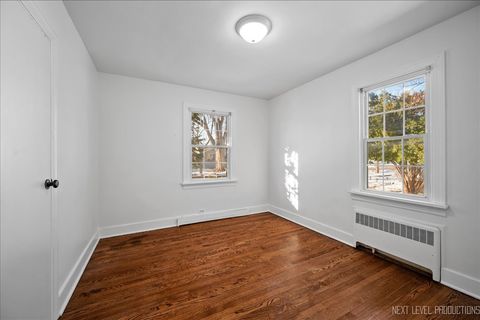 Tiny photo for 1326 Elm Street, St. Charles, IL 60174 (MLS # 12534859)