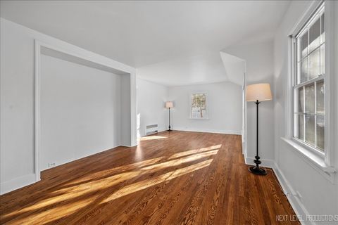 Tiny photo for 1326 Elm Street, St. Charles, IL 60174 (MLS # 12534859)