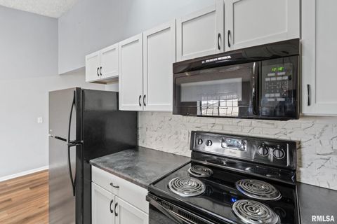 Tiny photo for 4015 LILLIE Avenue #108, Davenport, IA 52806 (MLS # QC4269963)