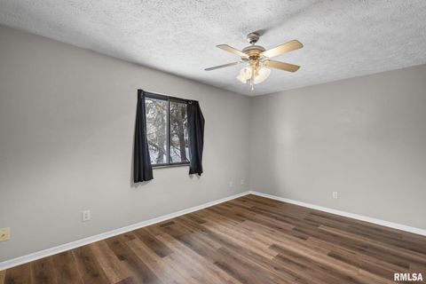 Tiny photo for 4015 LILLIE Avenue #108, Davenport, IA 52806 (MLS # QC4269963)