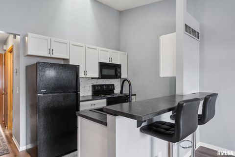 Tiny photo for 4015 LILLIE Avenue #108, Davenport, IA 52806 (MLS # QC4269963)