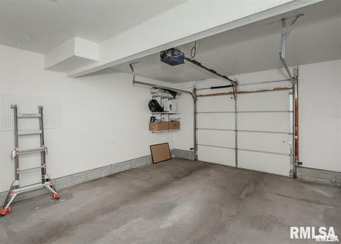 Tiny photo for 4015 LILLIE Avenue #108, Davenport, IA 52806 (MLS # QC4269963)