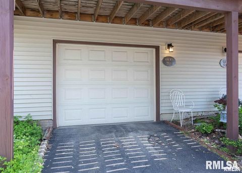 Tiny photo for 4015 LILLIE Avenue #108, Davenport, IA 52806 (MLS # QC4269963)