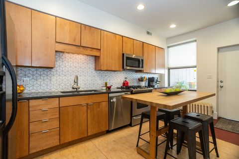 Tiny photo for 912 W Margate Terrace #2, Chicago, IL 60640 (MLS # 12473606)