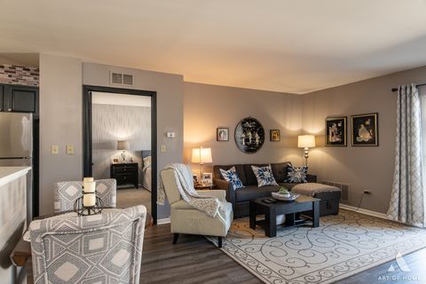 Tiny photo for 801 N McLean Boulevard #324, Elgin, IL 60123 (MLS # 12566083)