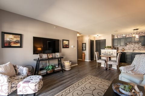 Tiny photo for 801 N McLean Boulevard #324, Elgin, IL 60123 (MLS # 12566083)