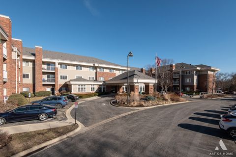 Tiny photo for 801 N McLean Boulevard #324, Elgin, IL 60123 (MLS # 12566083)