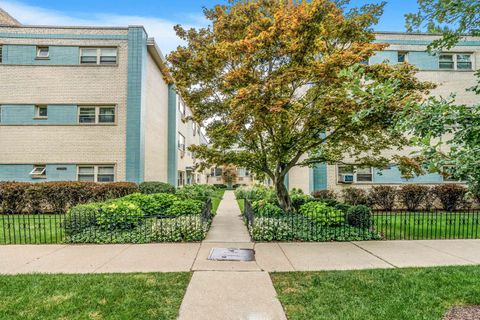 Tiny photo for 4856 N Paulina Street #3W, Chicago, IL 60640 (MLS # 12473495)