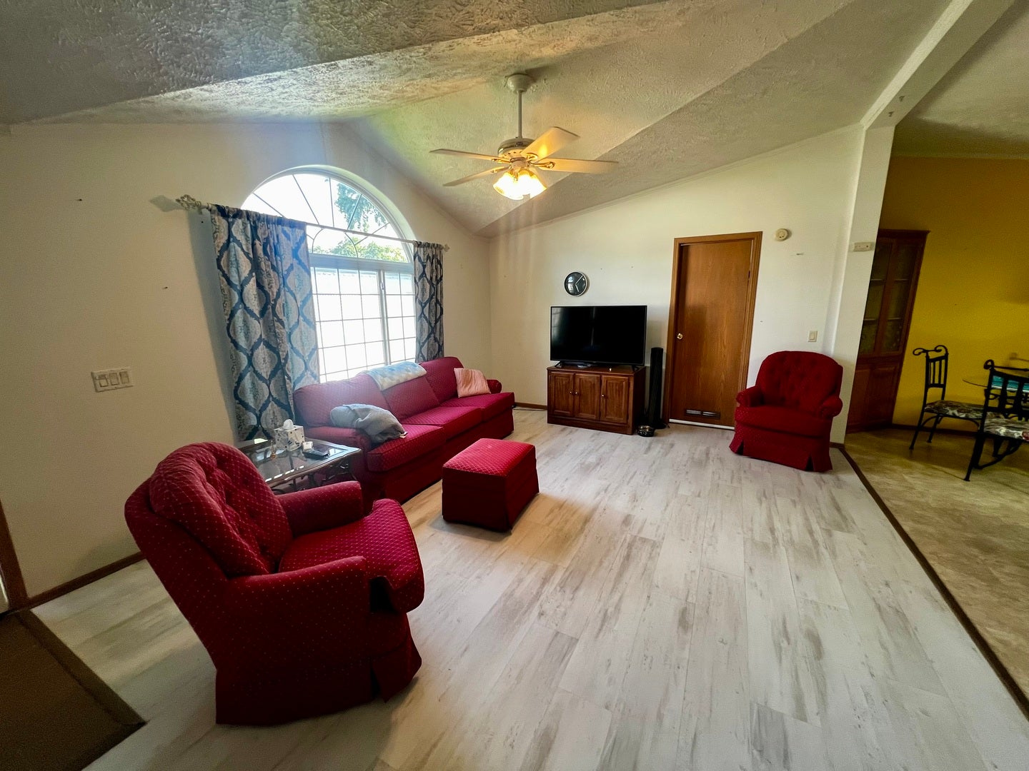 1074 Lakeview Road