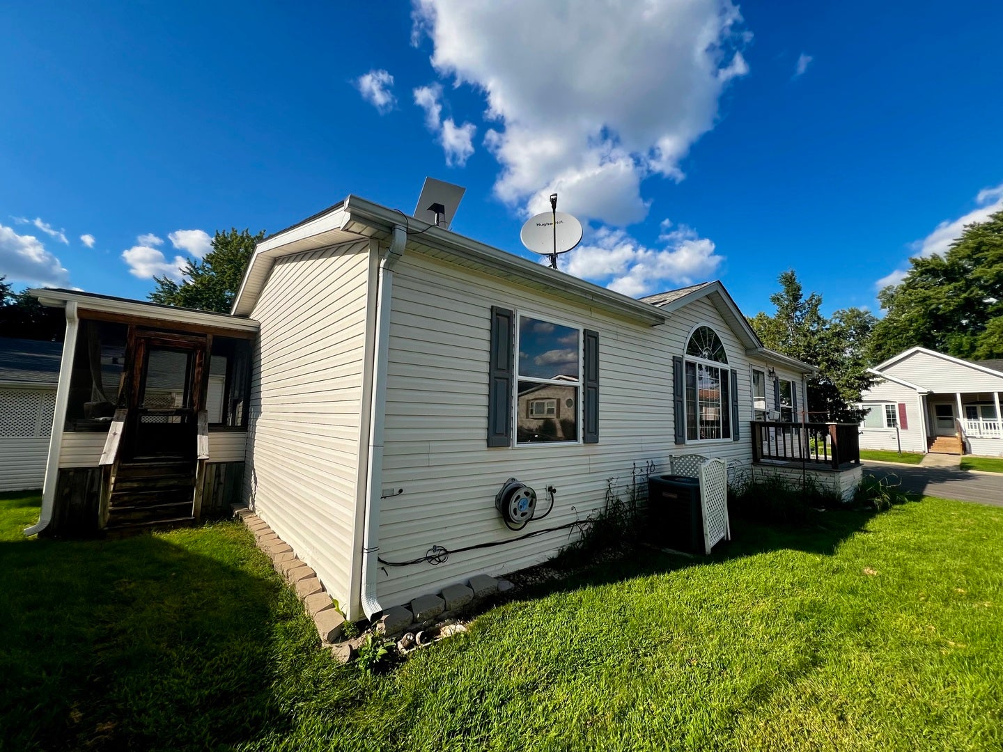1074 Lakeview Road