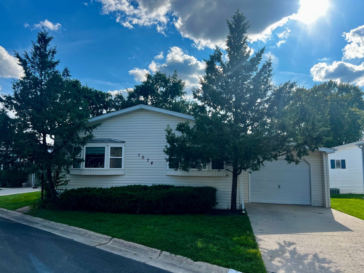 1074 Lakeview Road