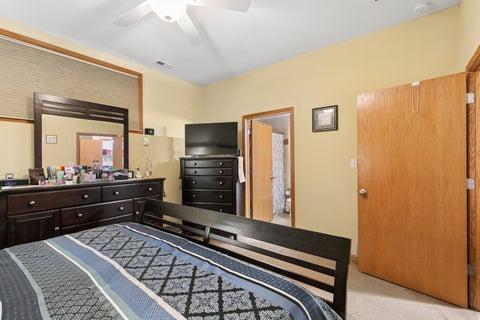 Tiny photo for 4426 S Calumet Avenue, Chicago, IL 60653 (MLS # 12756762)