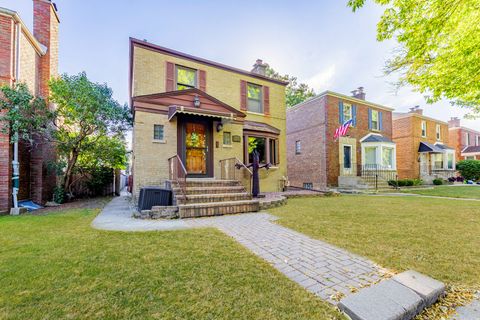 Tiny photo for 11017 S Campbell Avenue, Chicago, IL 60655 (MLS # 12490109)