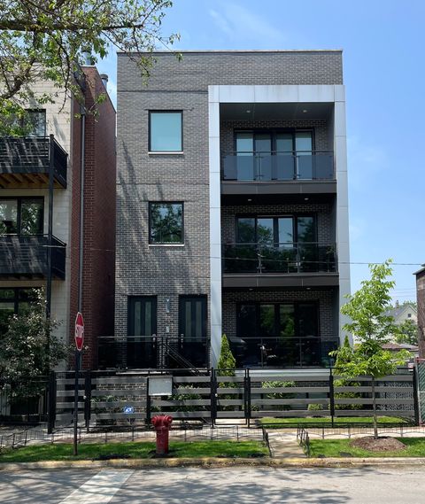 1834 N Rockwell Street 1R Chicago IL 60647