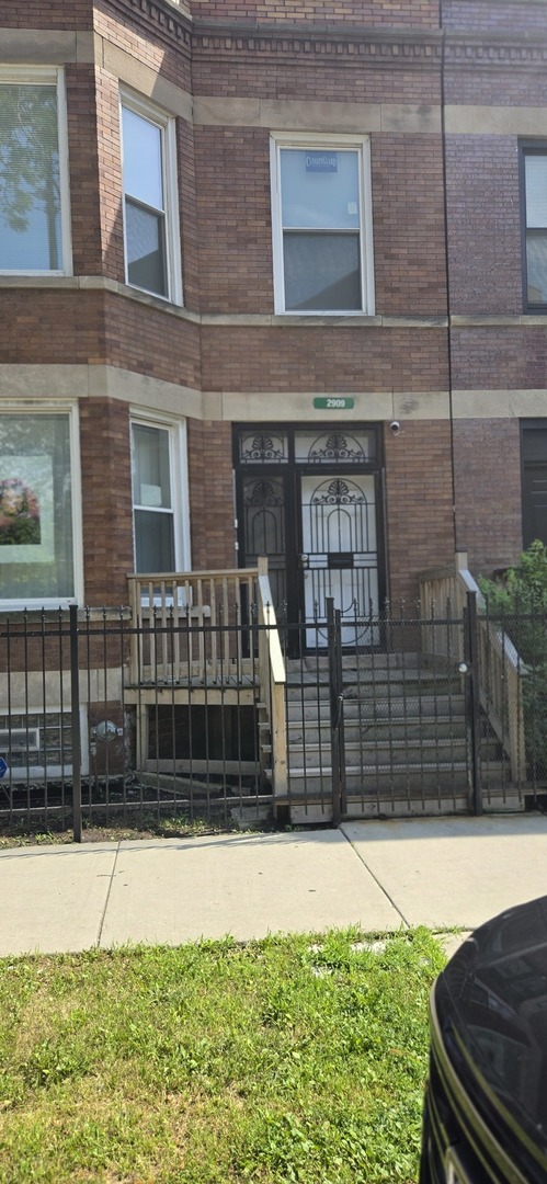 2909 W Harrison Street