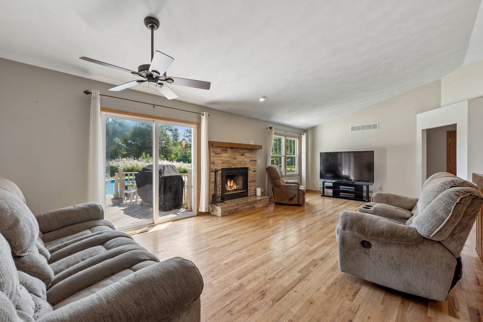 10831 Miller Lane