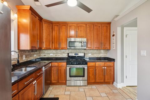 Tiny photo for 8218 Cobblestone Drive #3D, Palos Hills, IL 60465 (MLS # 12609180)