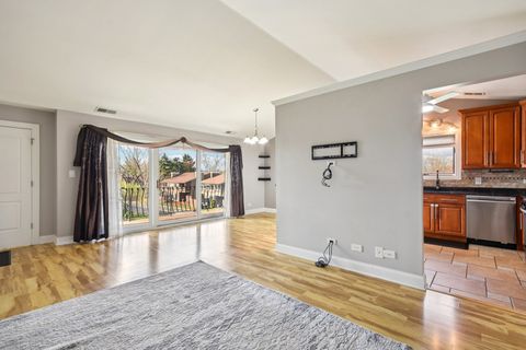 Tiny photo for 8218 Cobblestone Drive #3D, Palos Hills, IL 60465 (MLS # 12609180)