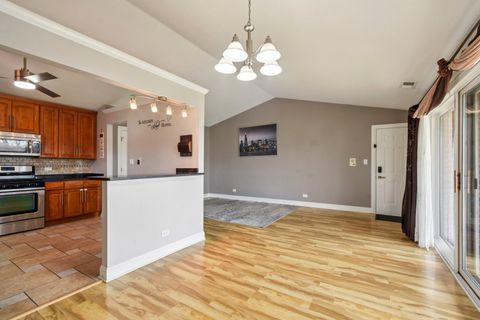 Tiny photo for 8218 Cobblestone Drive #3D, Palos Hills, IL 60465 (MLS # 12609180)