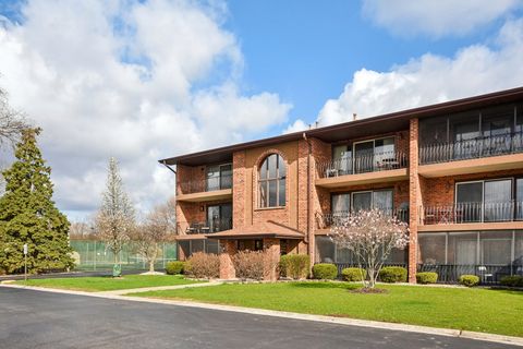 Tiny photo for 8218 Cobblestone Drive #3D, Palos Hills, IL 60465 (MLS # 12609180)