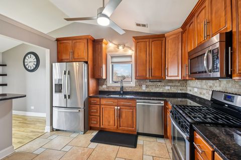 Tiny photo for 8218 Cobblestone Drive #3D, Palos Hills, IL 60465 (MLS # 12609180)