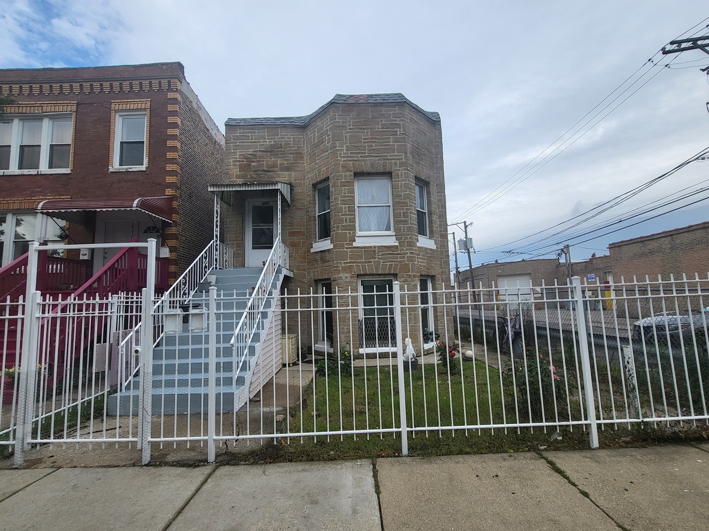 817 N KOLIN Avenue