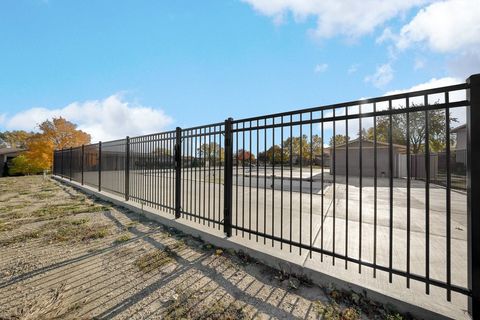 Tiny photo for 1335 GIFFORD Court #A, Hanover Park, IL 60133 (MLS # 12505441)