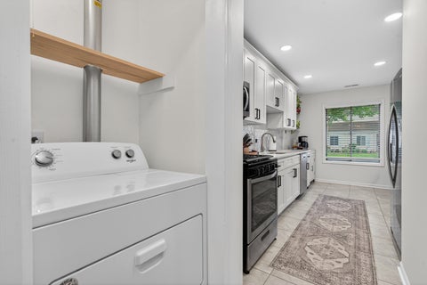 Tiny photo for 452 Minnesota Circle, Carol Stream, IL 60188 (MLS # 12656162)