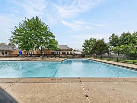 Tiny photo for 452 Minnesota Circle, Carol Stream, IL 60188 (MLS # 12656162)