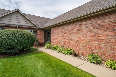 Tiny photo for 1713 Dunraven Road, Bloomington, IL 61704 (MLS # 12436718)