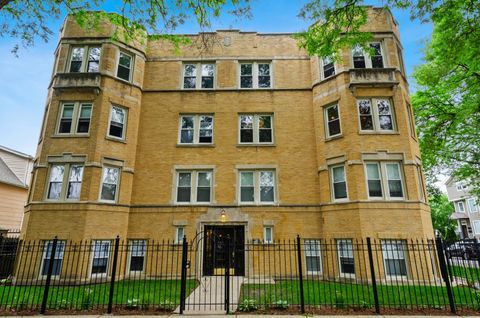 4105 N Lawndale Avenue 301 Chicago IL 60618