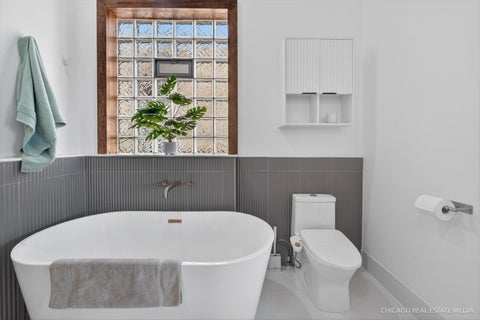 Tiny photo for 2546 W Washington Boulevard #2W, Chicago, IL 60612 (MLS # 12713258)