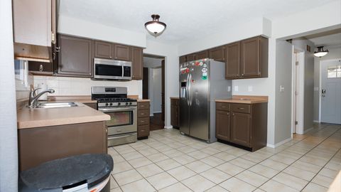 Tiny photo for 2007 Fallen Oak Road, Bloomington, IL 61704 (MLS # 12483135)